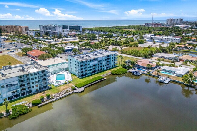 Building Photo - 1700 Commodore Blvd