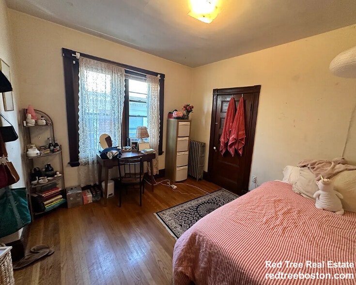 Building Photo - 174 Saint Alphonsus St