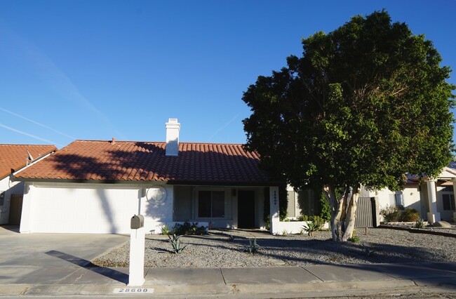 Building Photo - 28600 Avenida Duquesa