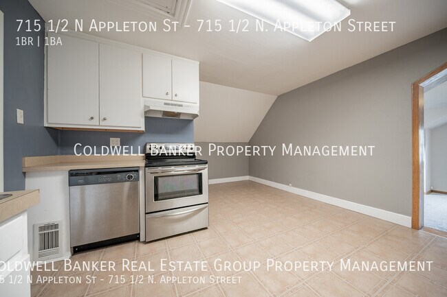Building Photo - 715 N Appleton St
