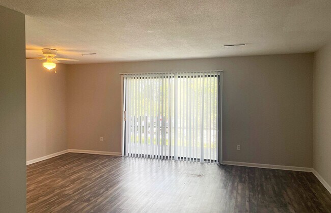 Building Photo - Spyglass