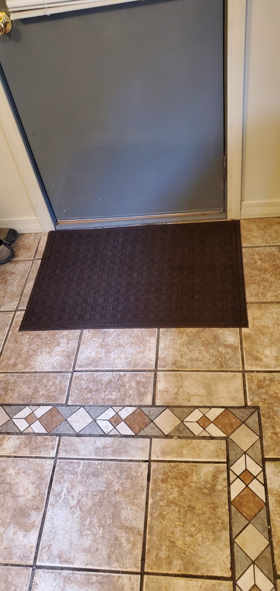 Building Photo - 410 Morton Ave