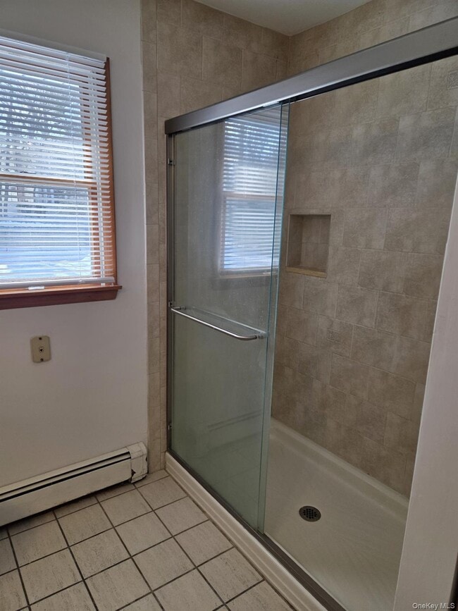 Building Photo - 6 Honey Ln W