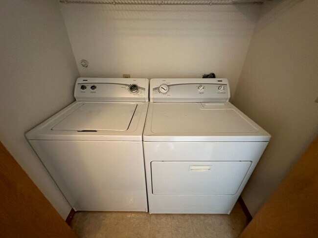 Building Photo - 762 SW 206th Pl