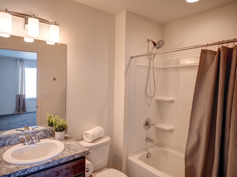 9278 Turlough 2nd bathroom — 2-1/2 baths total. - 9278 Turlough Hts