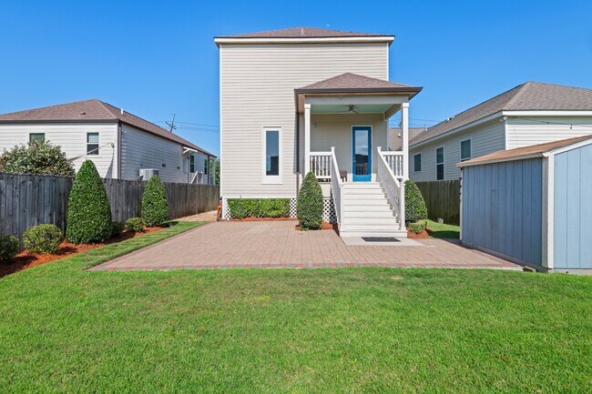 Building Photo - 5760 Warrington Dr