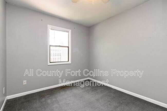 Building Photo - 817 E Laurel St
