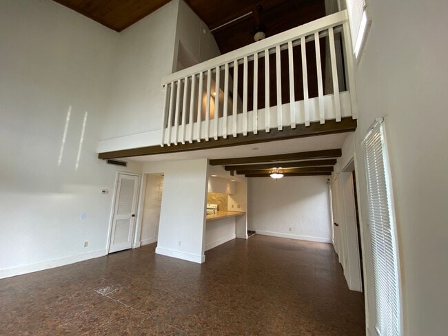 Building Photo - Two Story Unit in Grenelefe