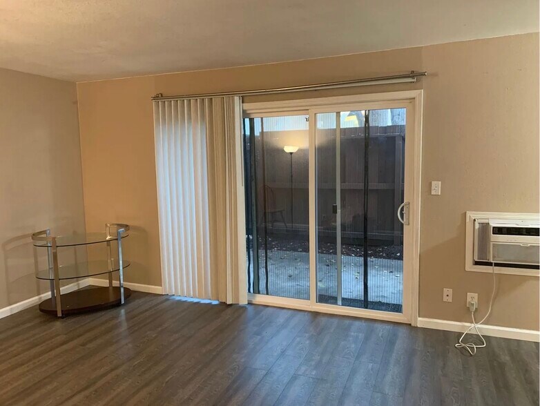 Building Photo - 1001 Murrieta Blvd