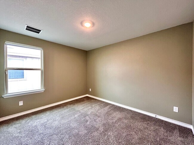 Building Photo - 230 Small Seed Dr