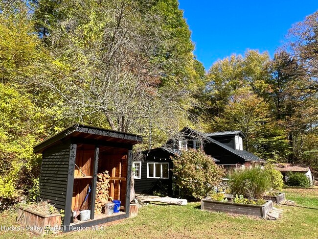 Building Photo - 654 Watson Hollow Rd