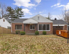 Building Photo - COMING SOON - Cozy & Charming Crestwood Single Family Home!