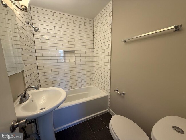 Building Photo - 2430 Windbreak Dr