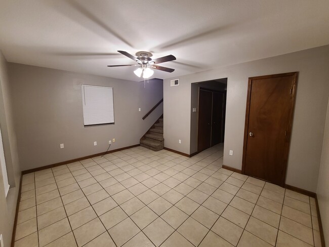 Building Photo - 3308 Pakenham Dr