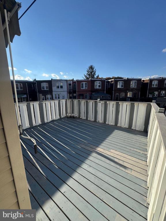 Building Photo - 5028 Whitaker Ave