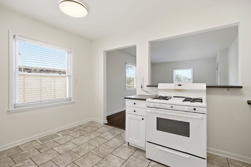 Building Photo - 4620 4th Ave S