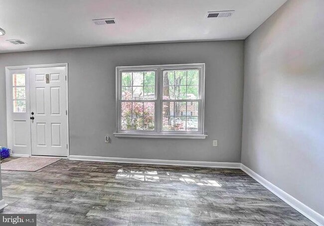 Building Photo - 2226 Gunsmith Square