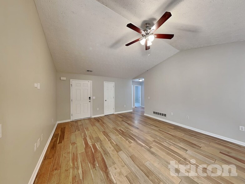 Building Photo - 304 Johnny Ln