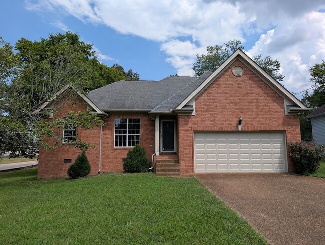 Primary Photo - 1001 Nighthawk Ln