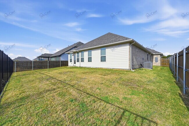 Building Photo - 2335 High Pln Ln