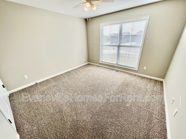 Building Photo - 7420 Lyman Ct