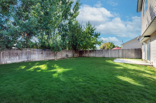 Building Photo - 14229 Shenandoah St