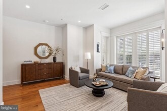 Building Photo - 1641 R St NW