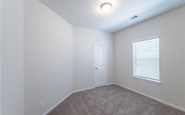 Building Photo - 1310 Ponderosa Pne Dr