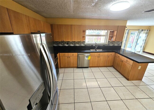 Building Photo - 11025 SW 156th Pl