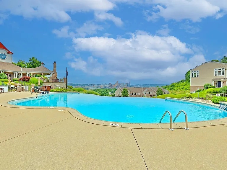 Pool - 664 Rivers Breeze Dr