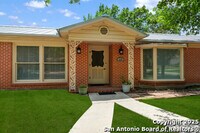 Building Photo - 117 Danube Dr
