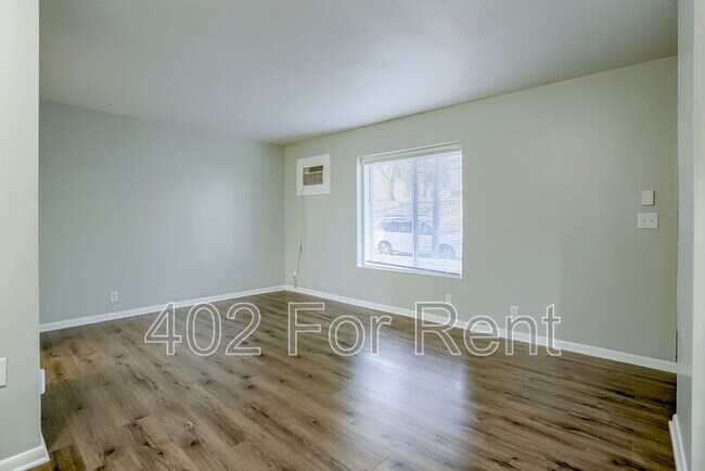 Building Photo - 1015 N 47th Ave