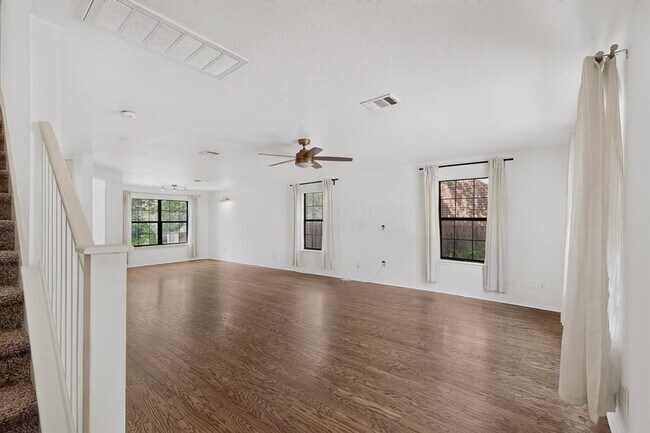 Building Photo - 11517 Chatam Berry Ln