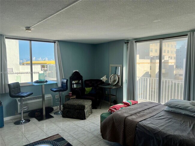 Building Photo - 1255 Collins Ave