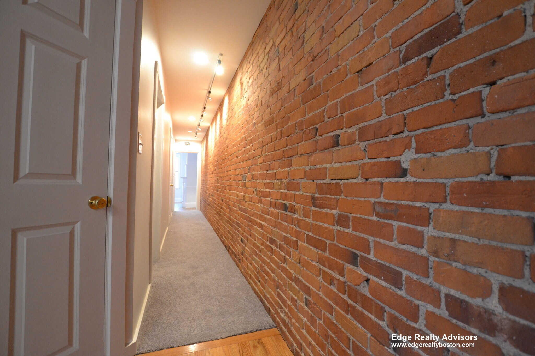 Building Photo - 47 Aldie St