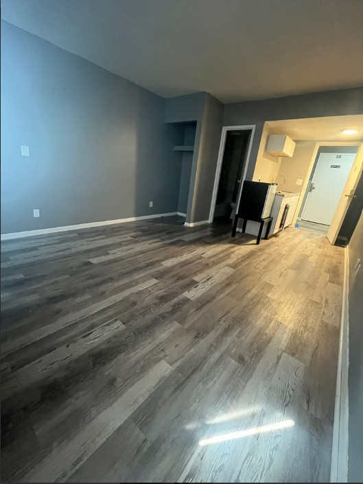 Building Photo - Summit