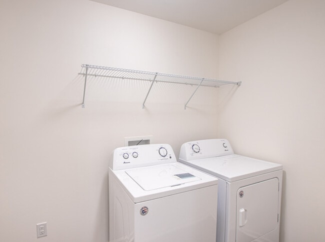 Building Photo - 3BD/2.5 Bath Townhome in Midland Wyntree Community- OCTOBER 2025