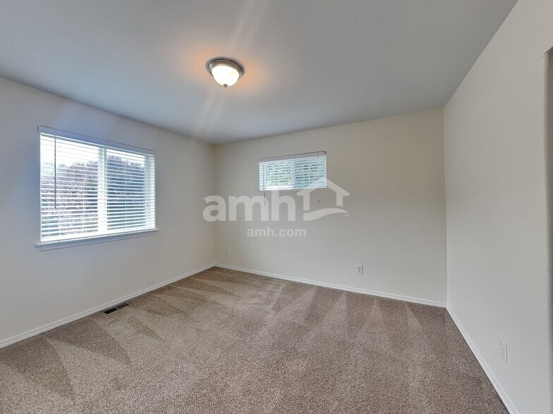 Building Photo - 20627 73rd Ave Ct E