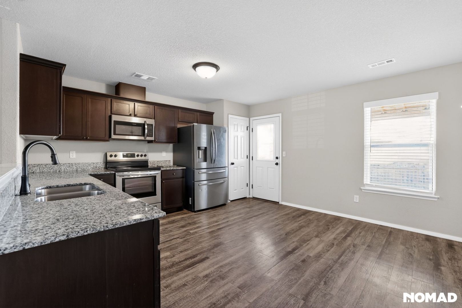 Building Photo - 4307 SW Lenox Ave