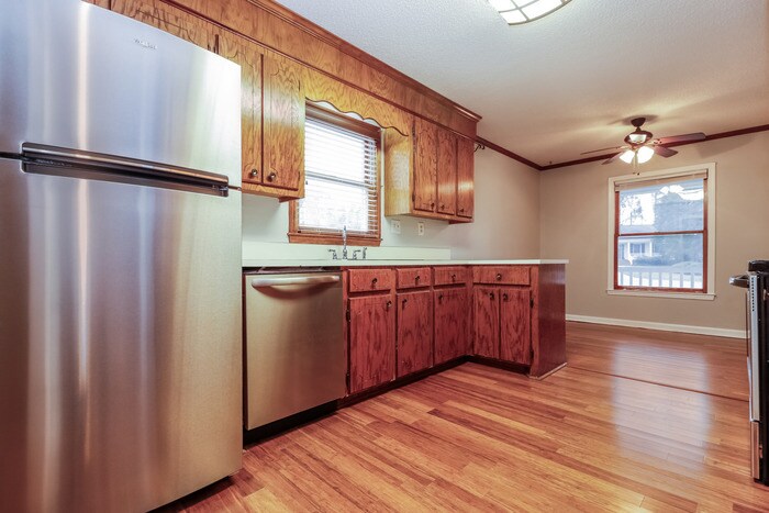 Building Photo - 103 Issac Ct