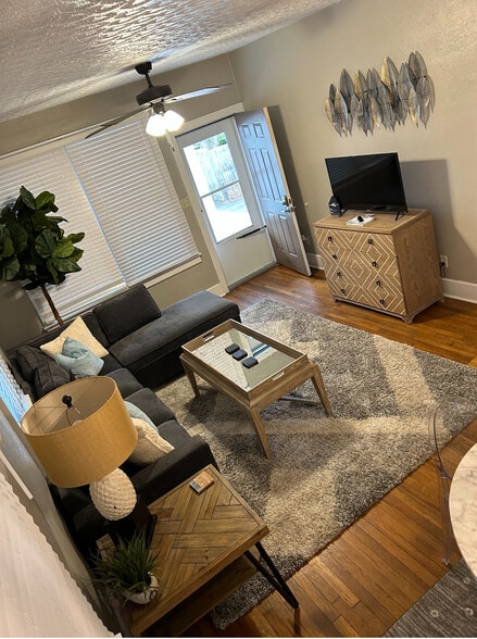 Building Photo - 156 Wolford St