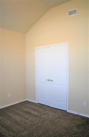 Building Photo - 613 Gold Bar Ln