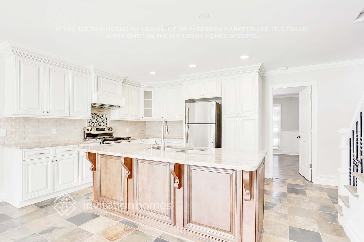 Building Photo - 1522 Oakmoor Pl