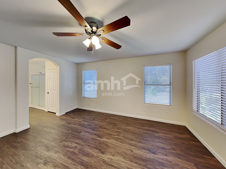 Building Photo - 12866 W Alvarado Rd