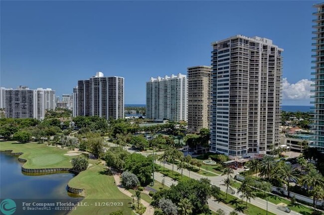 Building Photo - 20000 E Country Club Dr
