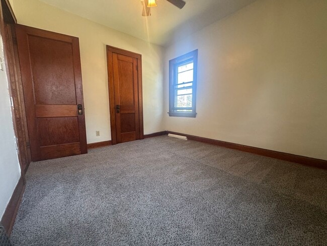 Building Photo - 4347-4347 W 49th St