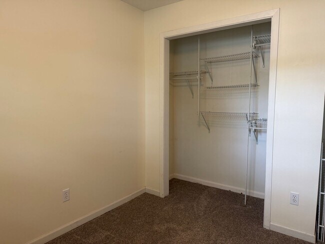 Building Photo - Available July 15th - West Fargo