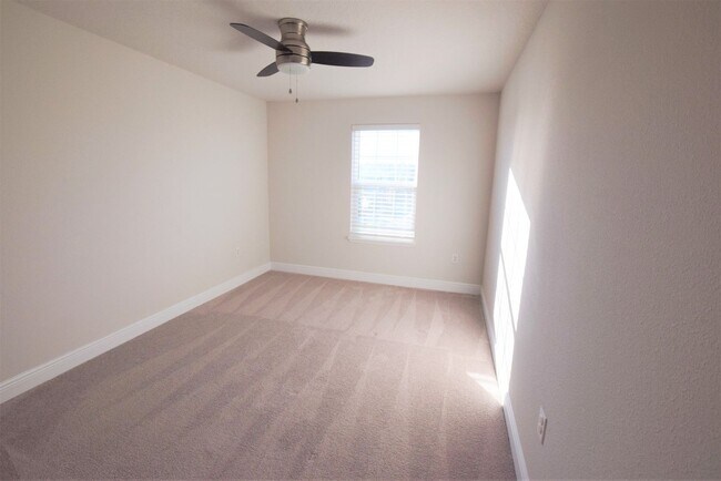 Building Photo - 4358 Silver Creek St