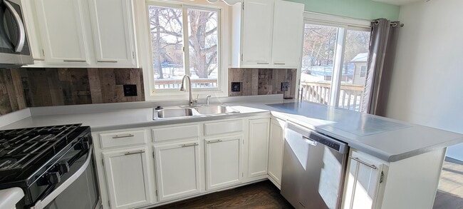 Building Photo - 4020 2nd Pl NW