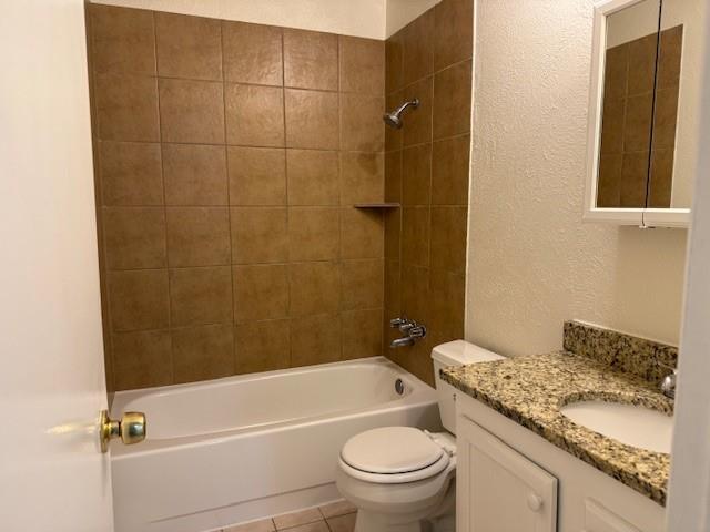 Building Photo - 3011 Meadowview Dr